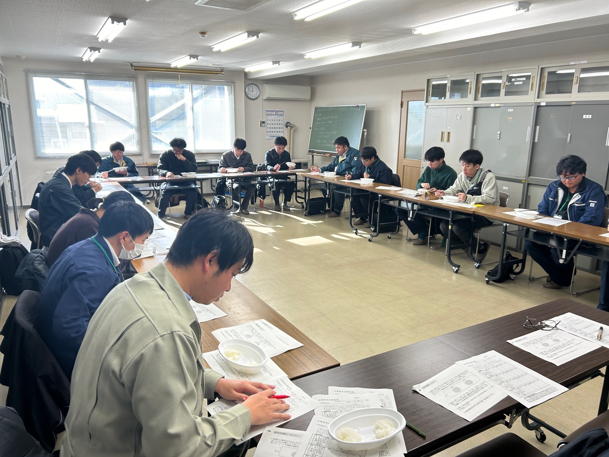 食味試験中