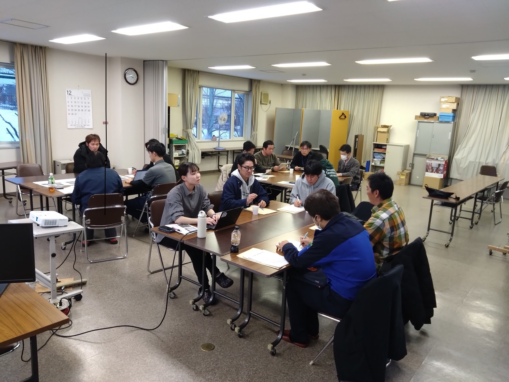 3グループに分かれて情報交換